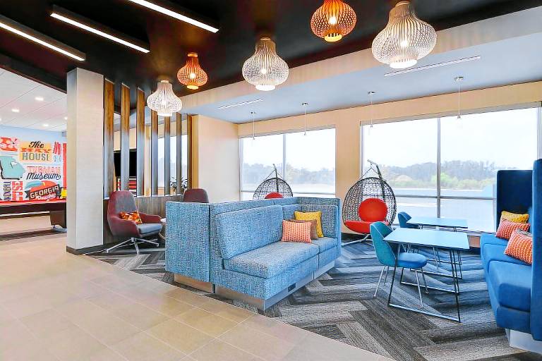 Tru by Hilton Macon North — photo 4