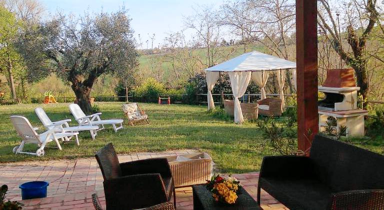 Holiday apartment with terrace, garden & private pool | Pet-friendly — photo 4