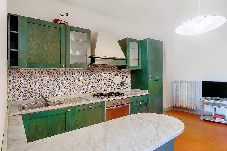 Apartment with terrace, barbeque & yard | Garden view — photo 5