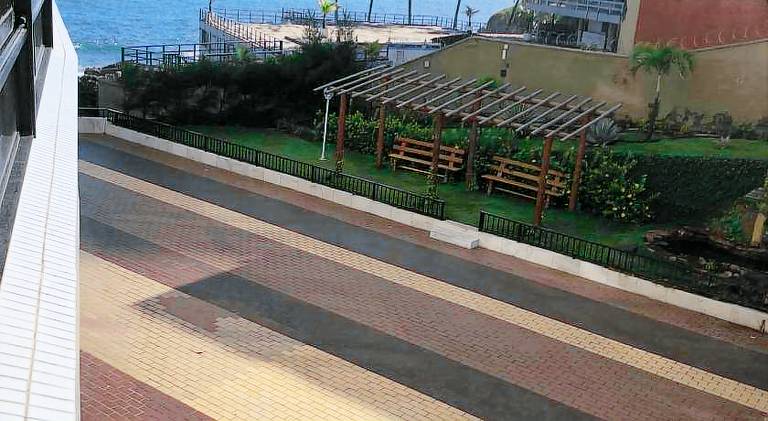 Apartment with 1 room for 4 persons in Santos