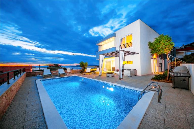 Villa Red mit Pool, Meerblick in Tucepi