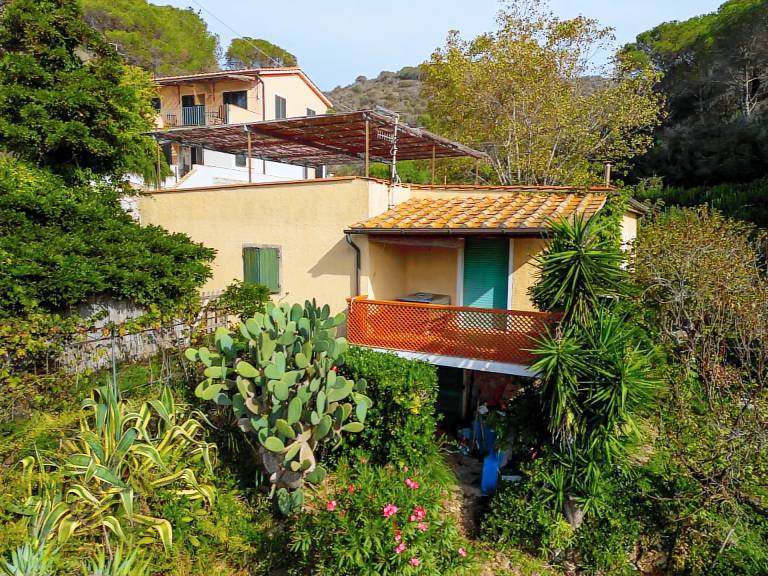 Cottage Il Prado on the beach of Forno — photo 3