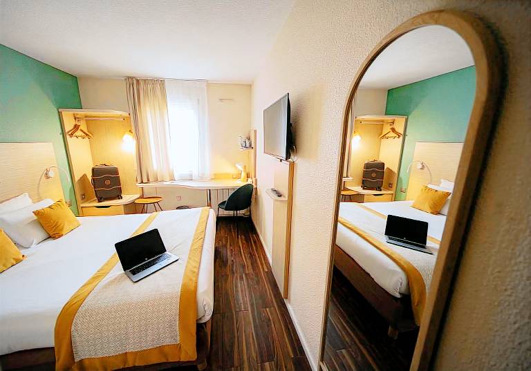 Kyriad Lyon Est Bron Eurexpo Le Cottage in Chassieu