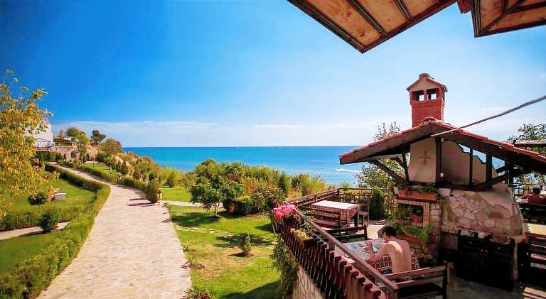 Holiday apartment with terrace, pool & yard | Beach nearby | Pets are welcome — photo 4