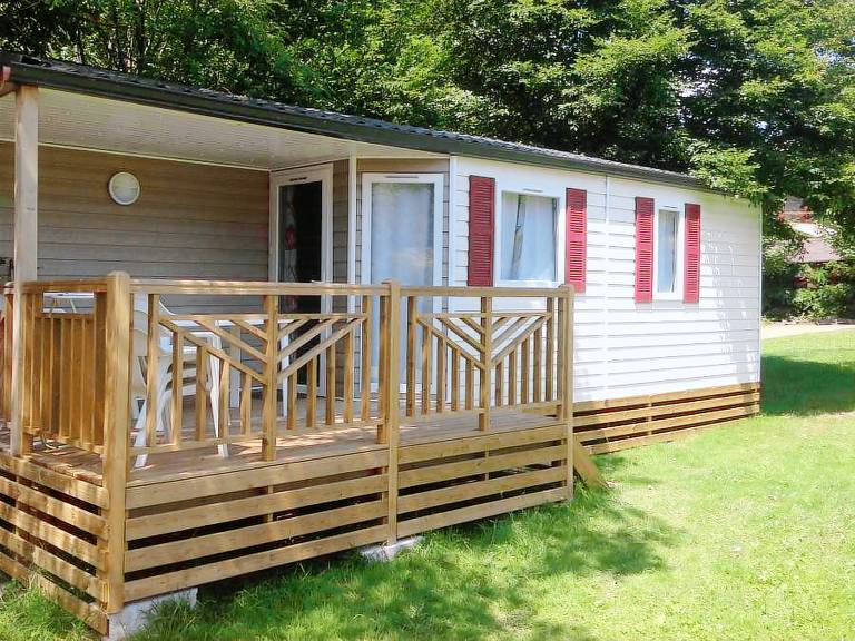Family-oriented charming mobile home with terrace & heated pool | Pets are welcome — photo 4