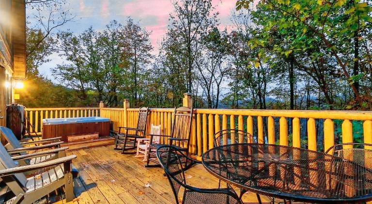 Pleasant vacation home with hot tub & sauna | Dogs allowed — photo 2