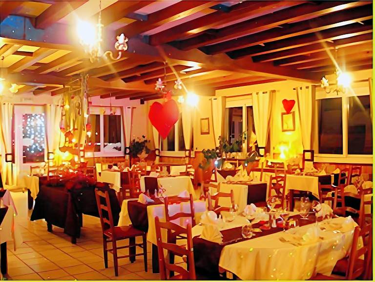 Logis Hotel Centrotel et Spa Bulles d'Allier in Vichy
