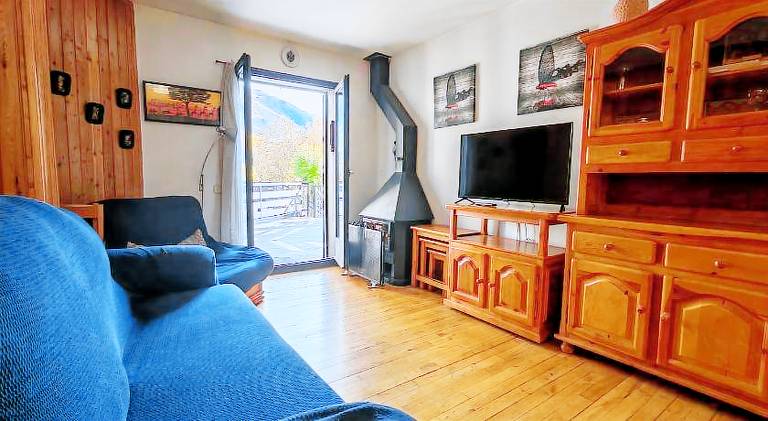 Holiday apartment with 2 rooms for 5 persons — photo 2