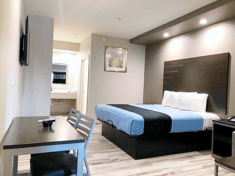 Motel  Northline