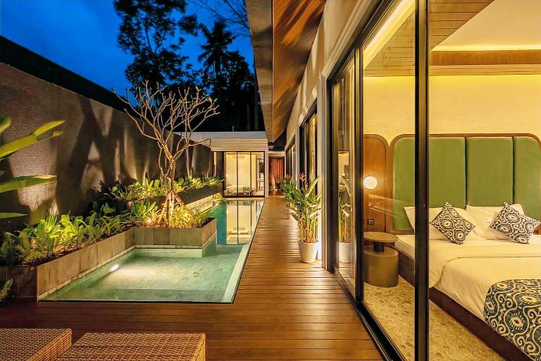 Lovely villa with pool, patio & yard | Pets are welcome — photo 2