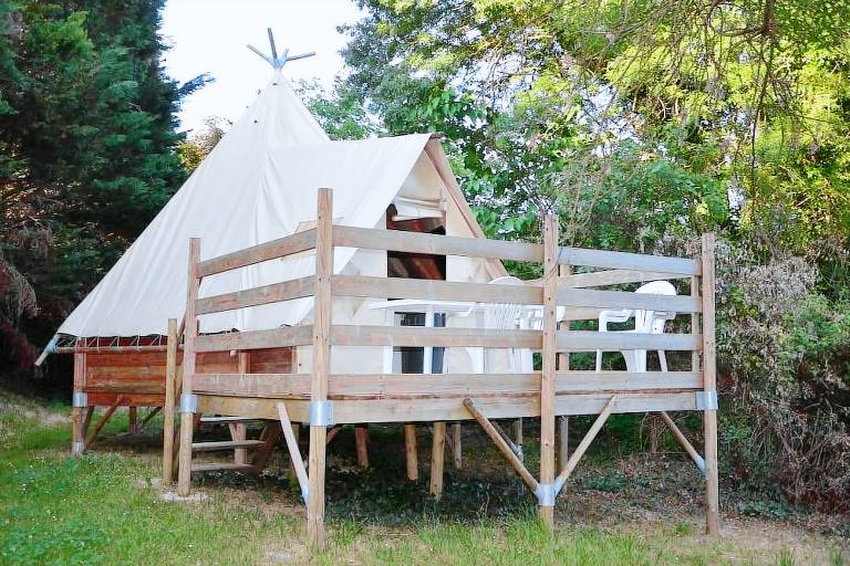 Camping-Unterkunft  Lussas