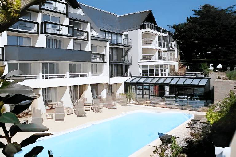 Le Churchill Hotel & Spa in Carnac
