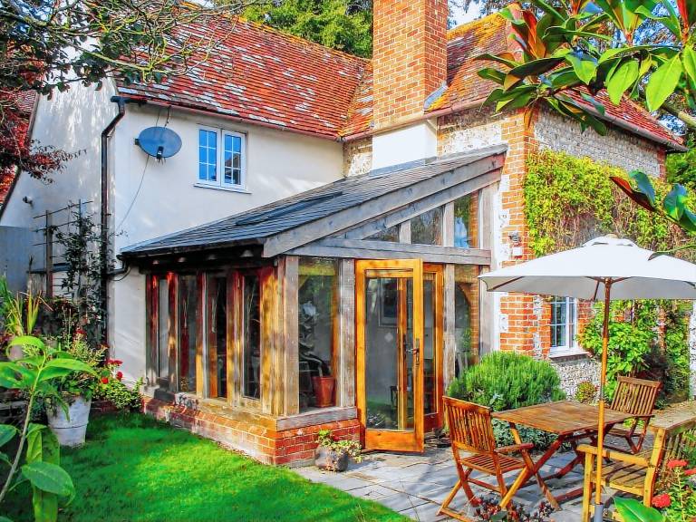 Cabin  Arundel