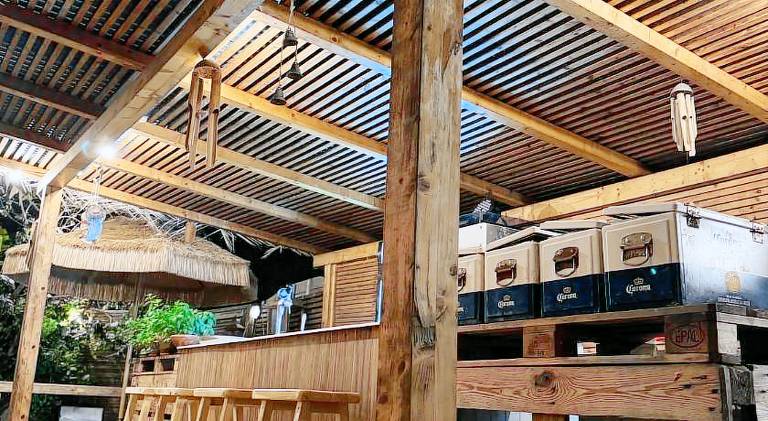 Lodge with patio — photo 4