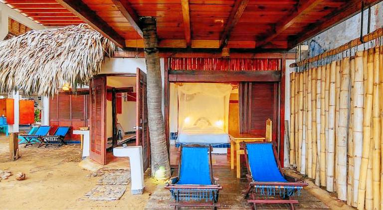 Lodge with terrace & yard | Beach nearby | Pets are welcome — photo 4