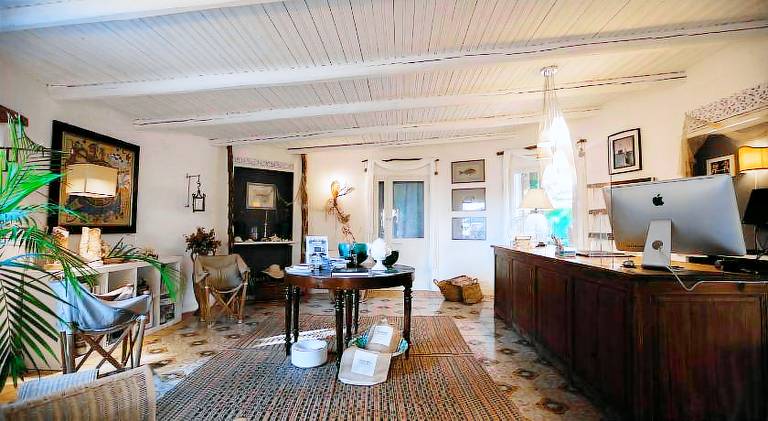 Rental apartment with yard & pool — photo 4