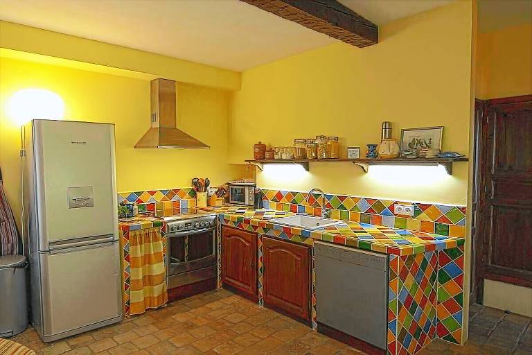 Fully equipped vacation home | Near Popes' Palace | Pet-friendly — photo 2