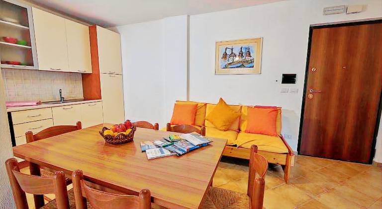 Apartment with garden, terrace & barbeque — photo 5