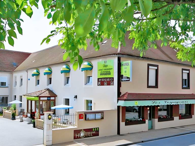 Logis Hotel-Restaurant Les Voyageurs in Limoges