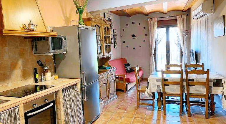 House with 2 rooms for 6 persons — photo 4