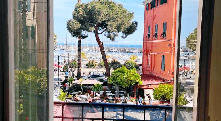 Rental apartment with 2 rooms for 4 persons in Sanremo