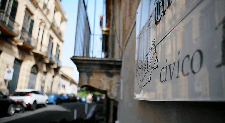 House | Next to Catania Cathedral | Pets are welcome — photo 2