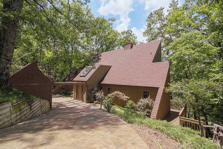 House  Lake Lure