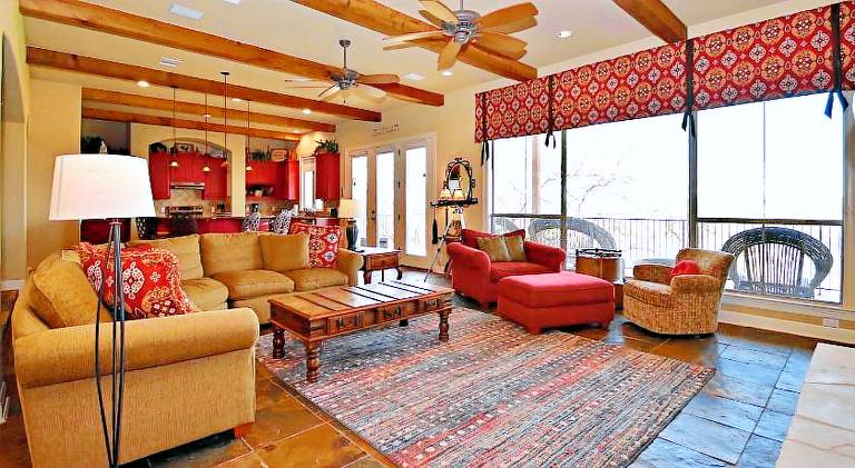 Vacation home with pool | Pets allowed — photo 3
