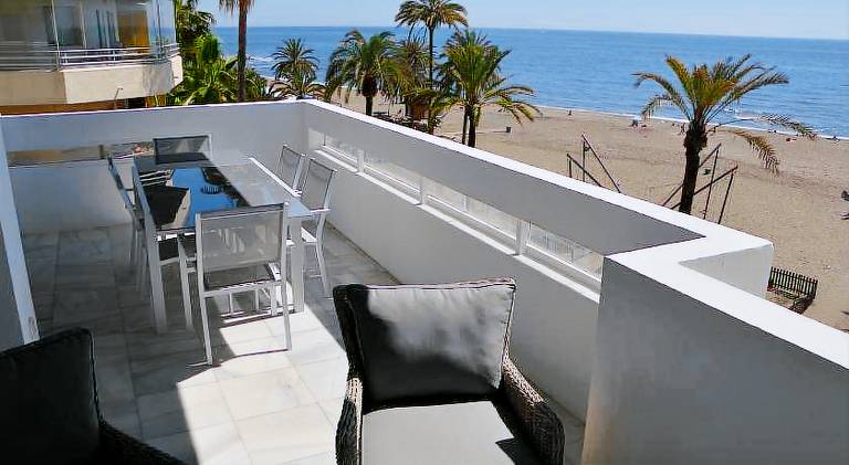 3 Bedroom frontline beach, centre Marbella in Marbella