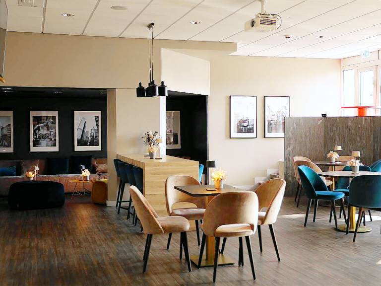 Ibis Frankfurt Centrum Hotel — photo 2