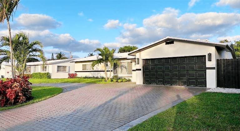 Fully equipped ample house with BBQ, yard & private pool | Suitable for remote work | Pets allowed — photo 5