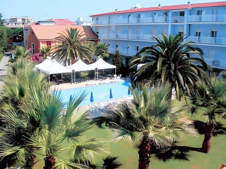 Centro Vacanze Domus M. G. in San Benedetto del Tronto