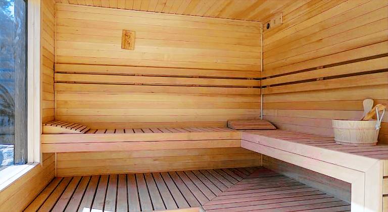 House with sauna, patio & yard — photo 3