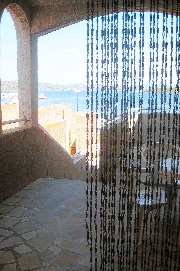 Holiday apartment with patio & grill — photo 3