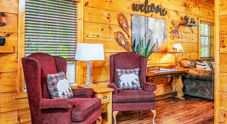 Vacation home with jacuzzi | Pets are welcome — photo 4