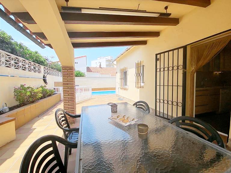 Villa with grill & private pool — photo 5