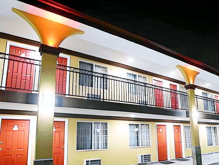 Motel Orange
