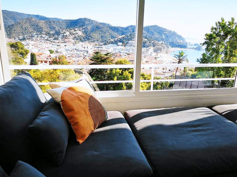 Casa Mirador with Sea View! Modern: 4 Bedrooms, 2.5 Bathrooms, Private Pool, Parking — photo 2