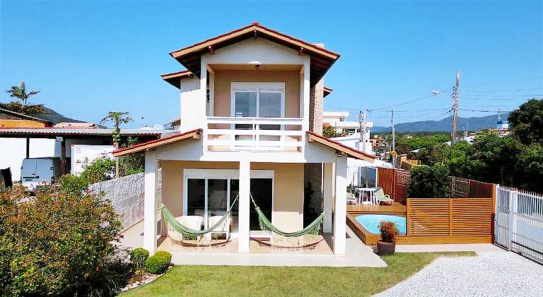145 m&sup2; Villa