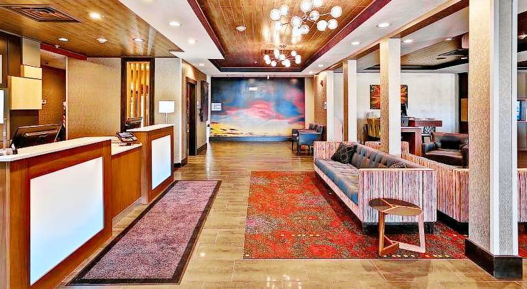 Holiday Inn Express Hutchinson By IHG — photo 2