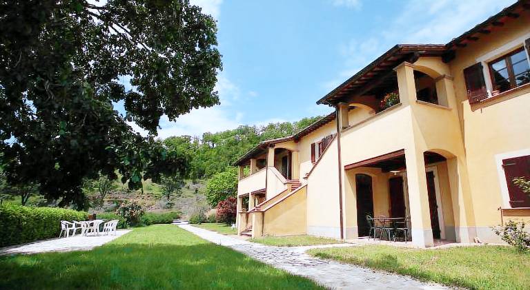 Holiday apartment with grill, pool & garden — photo 3