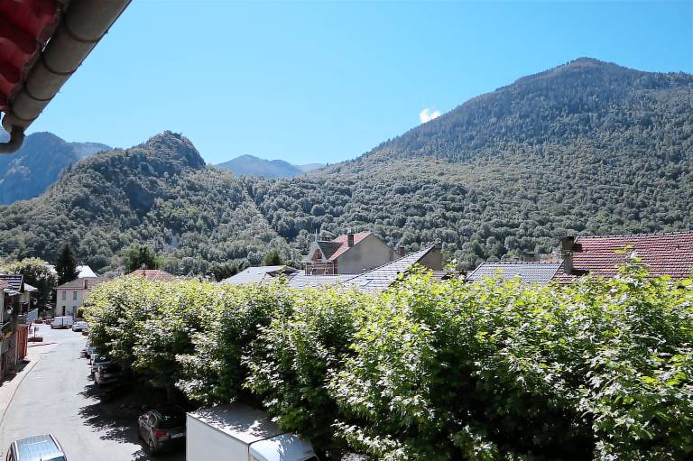 Guest House 'Chambre Verte' with Mountain View and Wi-Fi — photo 2