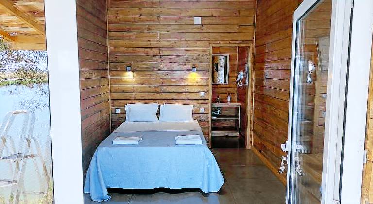 Charming farm with yard, jacuzzi & terrace | Pets allowed — photo 2