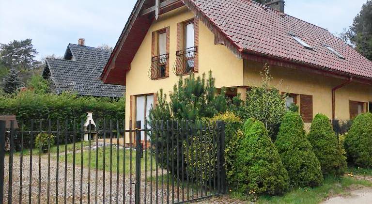 Lovely vacation home with terrace & yard | Dogs allowed in Ustka
