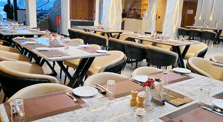 KNG GRAND HOTEL AND RESORT Fethapur Sikri — photo 4