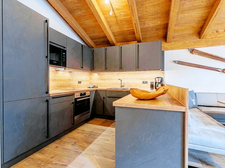 Chalet with patio & sauna — photo 5