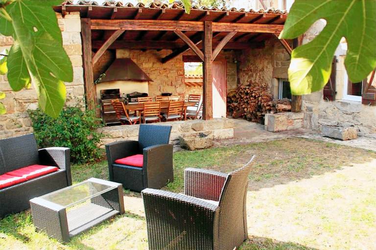 Fully equipped gite with barbeque, private pool & yard | Dogs allowed — photo 3