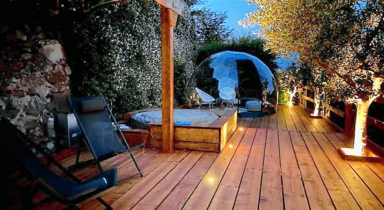 House with jacuzzi & pool — photo 2