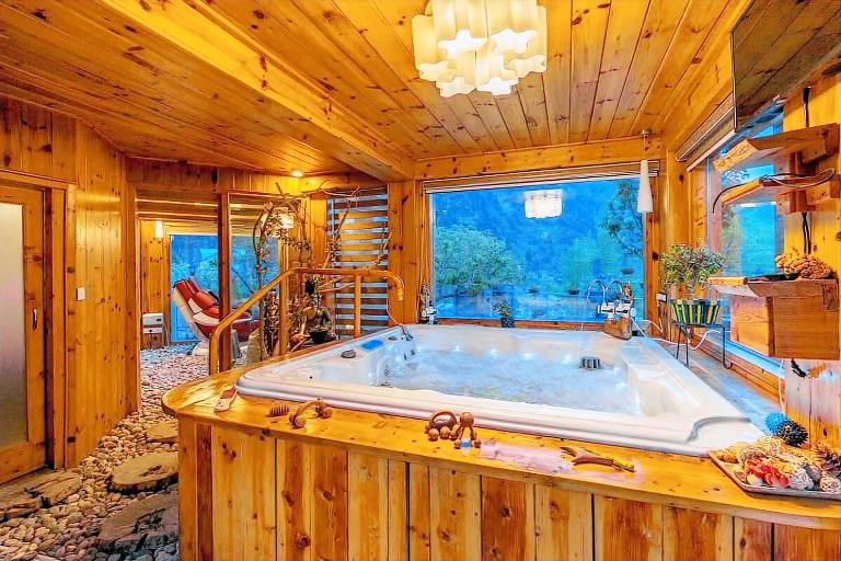 ChaletShanagManali- 4 BR Chalet — photo 3