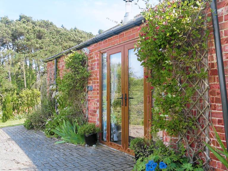 Cabin  Bowsden